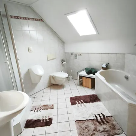 Gaestewohnung Urfttalsperre Appartamento Schleiden